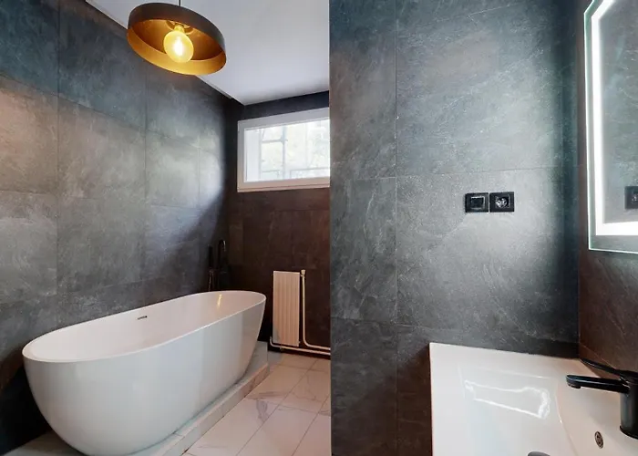 188 Eight - Superb In *